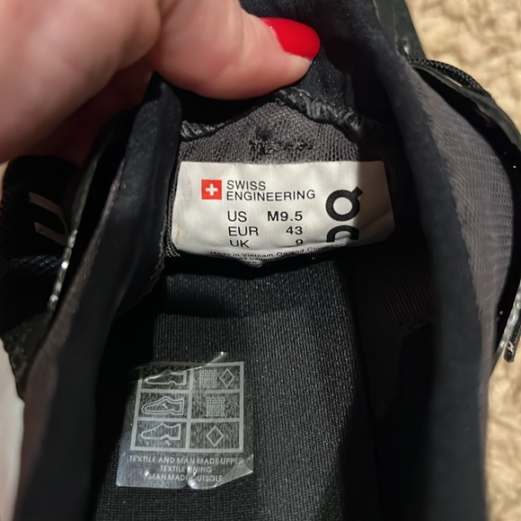 On Cloudultra Black/White Men’s Running Trail Shoes Men’s 9.5 - Picture 8 of 10